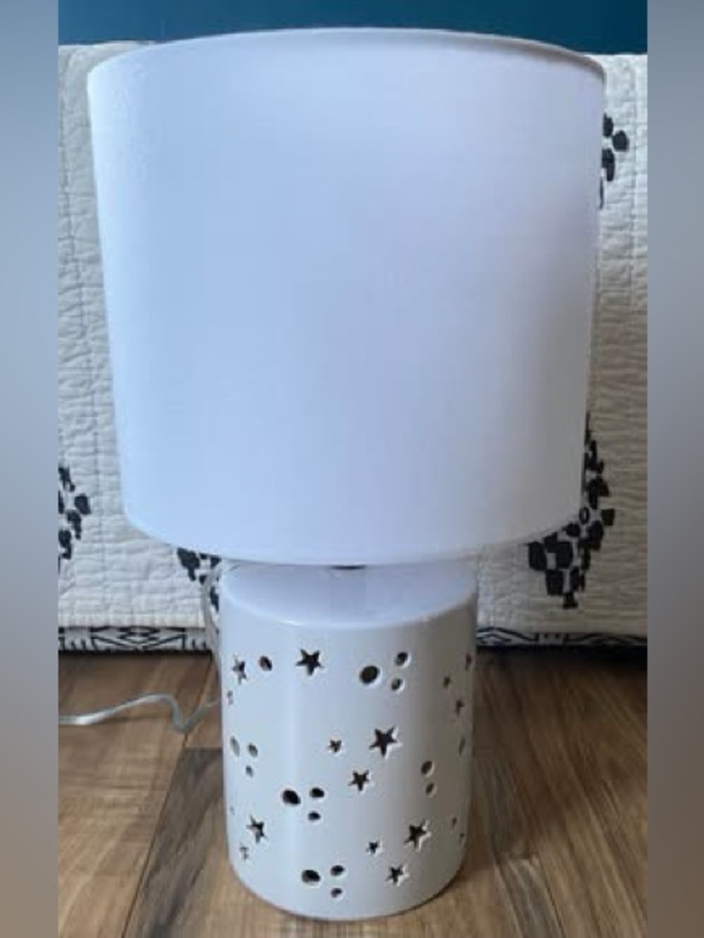 Style Selections 14-in Glossy White LED 4-way Table Lamp with Fabric Shade